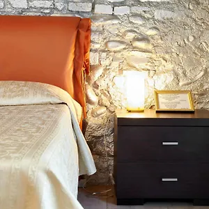 Antico Borgo Aparthotel