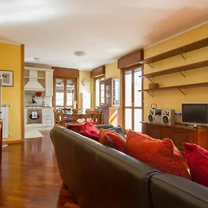 Bright House With 2 Bedrooms&a Unique Terrace Appartement